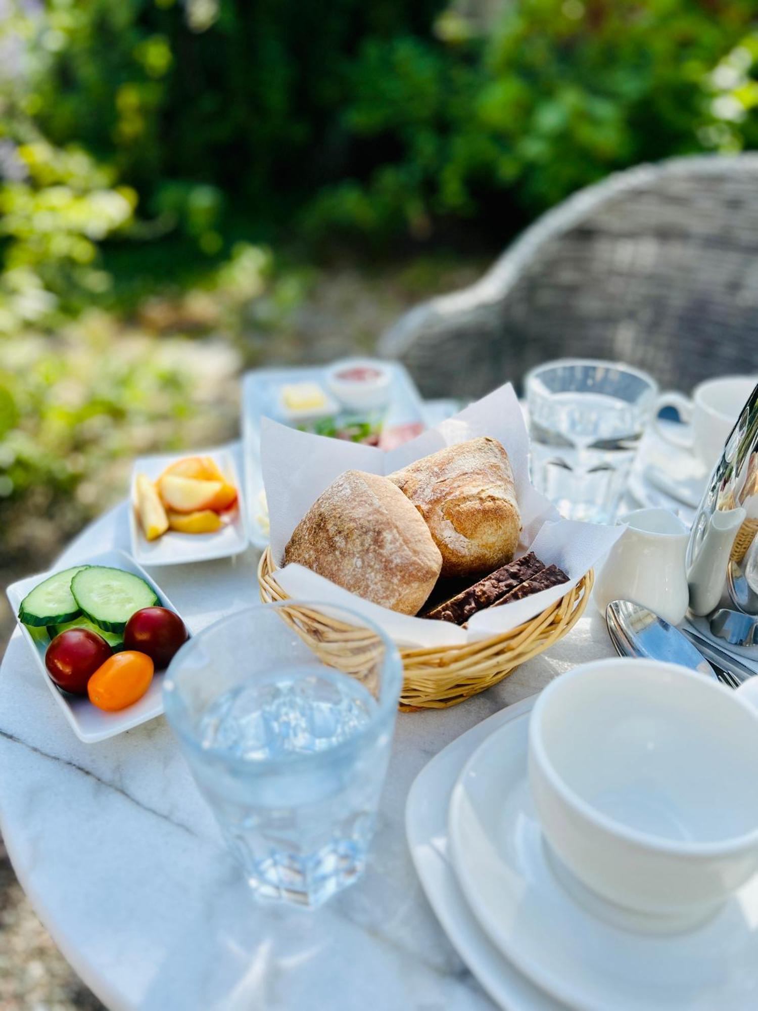 Kivikstrand Badhotell Εξωτερικό φωτογραφία